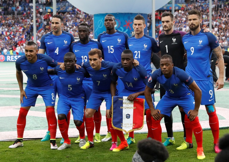 El cuadro titular francés que debuto ante Rumania 