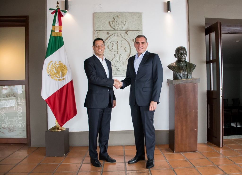Gabino Cué y Alejandro Murat acordaron tener coordinación en los próximos meses para el proceso de transición.