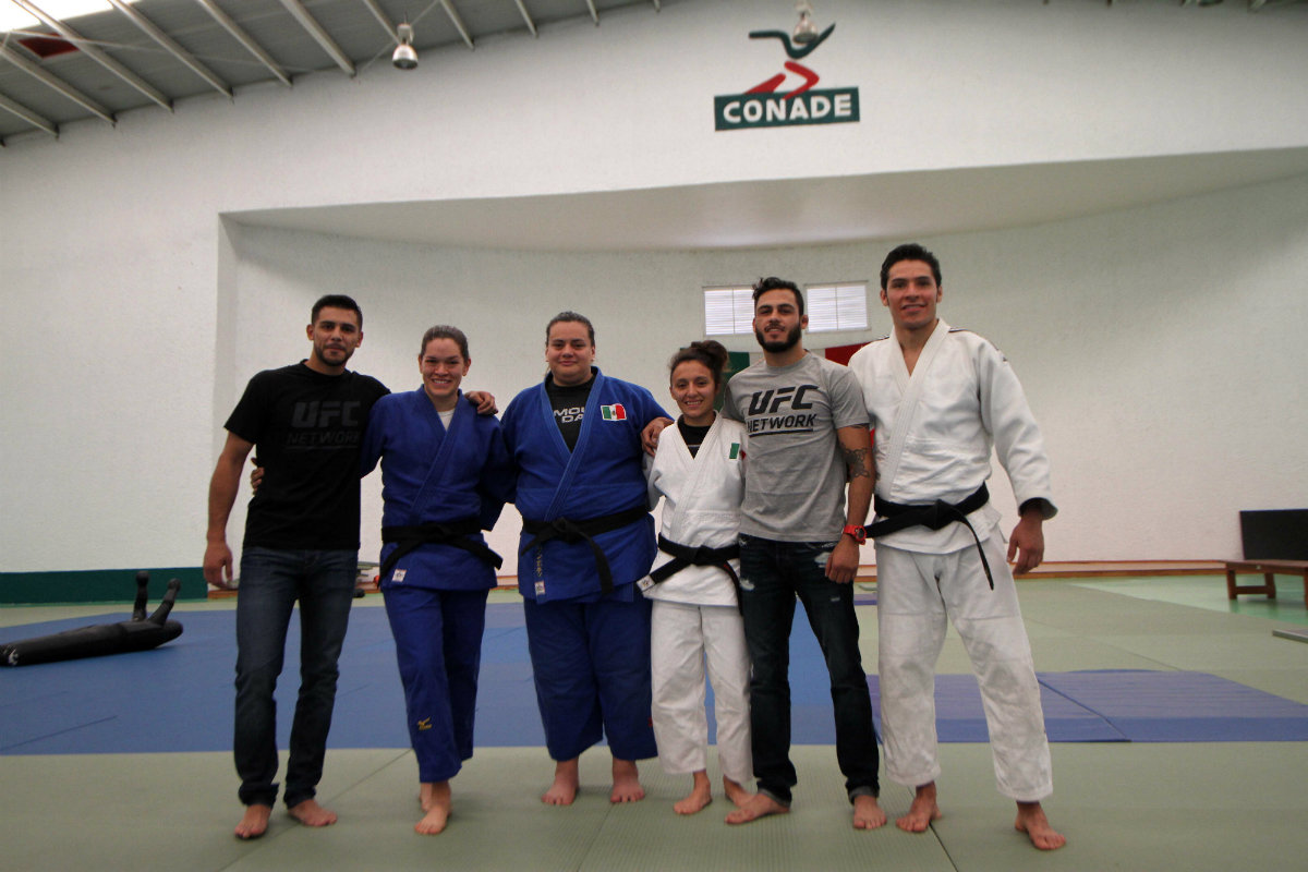 Yair Rodríguez, Lenia Ruvalcaba, Vanessa Zambotti, Edna Carrillo, Marco Beltrán y Eduardo Ávila