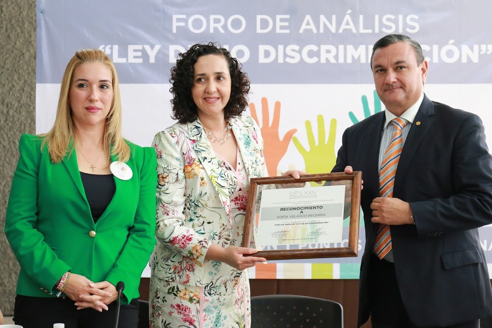 Sofía Velasco Becerra, presidenta de la Comisión Estatal de Derechos Humanos acudió al análisis de la Ley de No Discriminación.