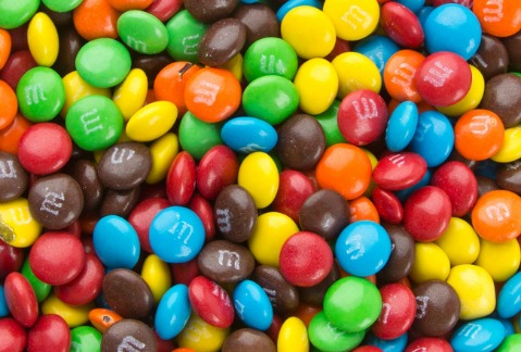 Los M&Ms podrían dejar de ser parte de la receta de varios postres. 