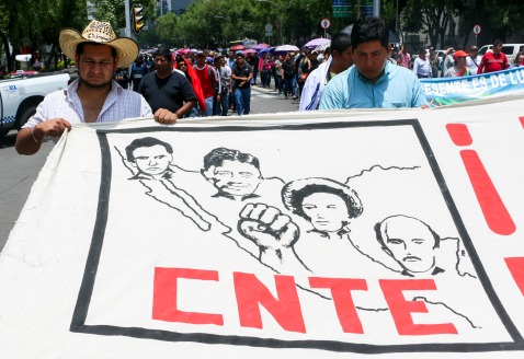 La sección XXII de Oaxaca, con 76 mil agremiados, encabeza el movimiento disidente de maestros en todo el país, aunque las decisiones se toman en asam
