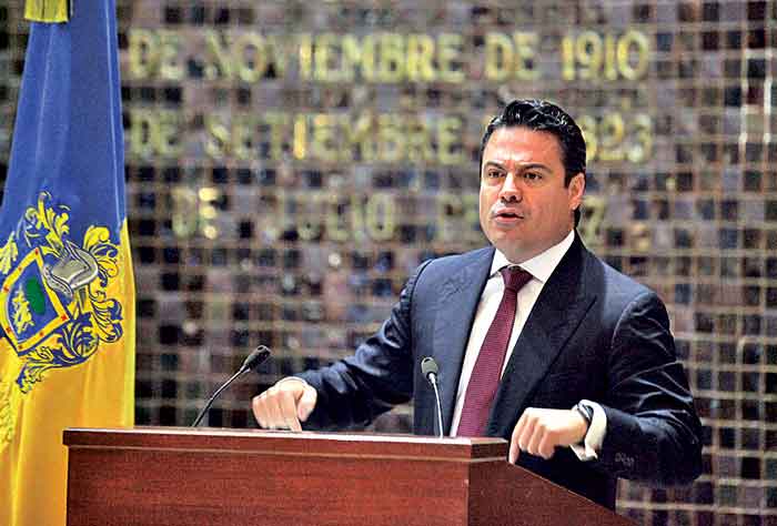 Aristóteles Sandoval Díaz coincidió en hacer especificaciones locales
