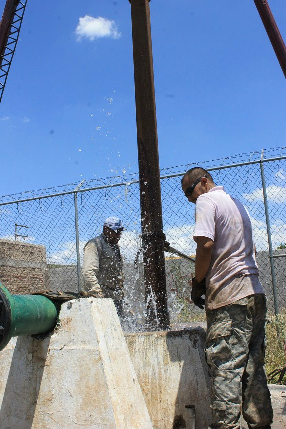 Un corte de luz de la CFE dejó sin agua a 10 mil personas al norponiente de Lerdo.