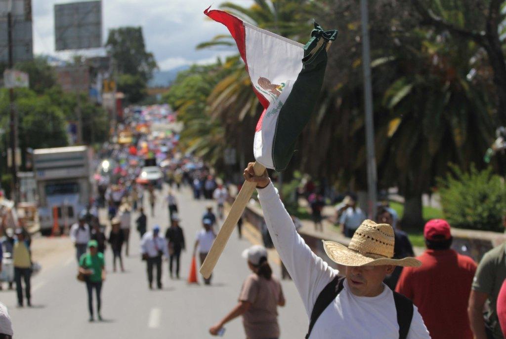 La sección 22 marchó en Oaxaca al cumplirse 10 años del desalojo fallido que el ex gobernador, Ulises Ruiz ejecutó la madrugada del 14 de junio del 20