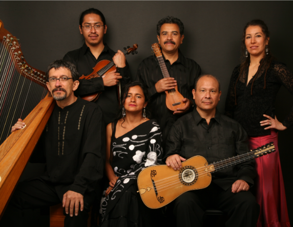La voz de Adelaida Isabel Coronel, del ensamble Tembembe, existe en y para el mundo de los sones