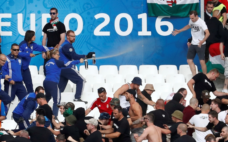 Autoridades francesas se miden ante aficionados húngaros 