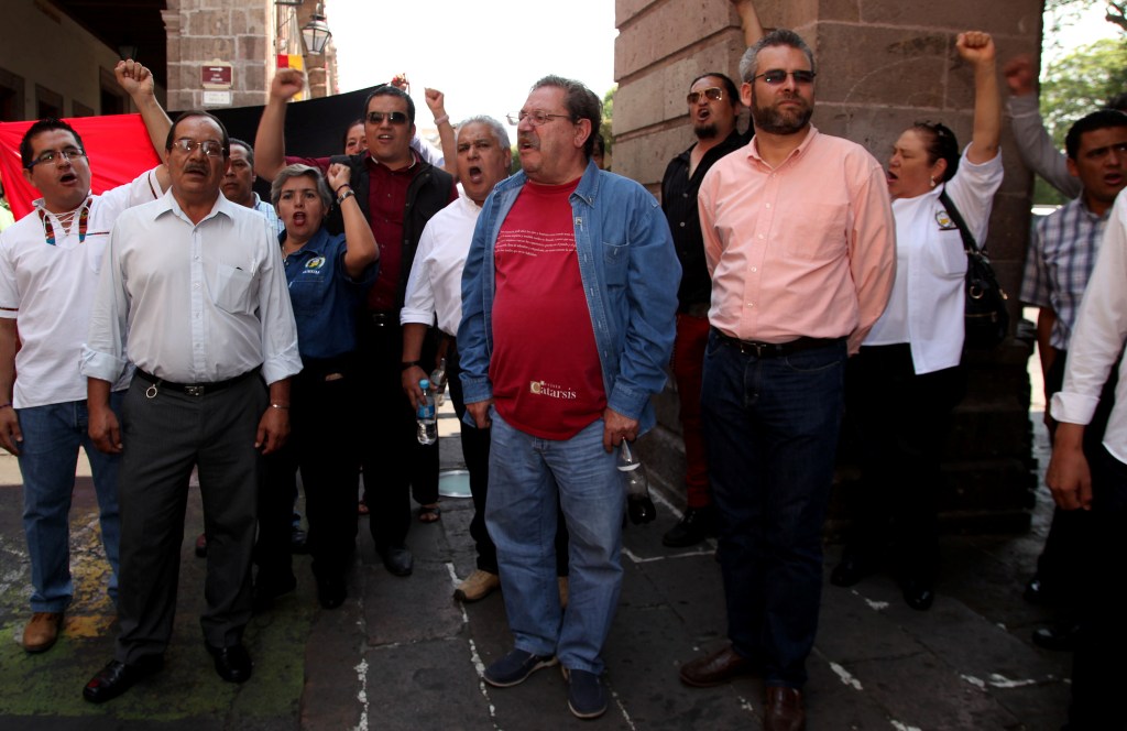 La mesa de discusión de Paco Ignacio Taibo II y Élmer Mendoza fue de las más concurridas del festival.