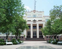 Regularmente llegan a convenios con los empleados gubernamentales quejosos.