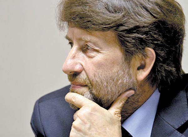Existen también proyectos relacionados a la difusión del cine, dice.
