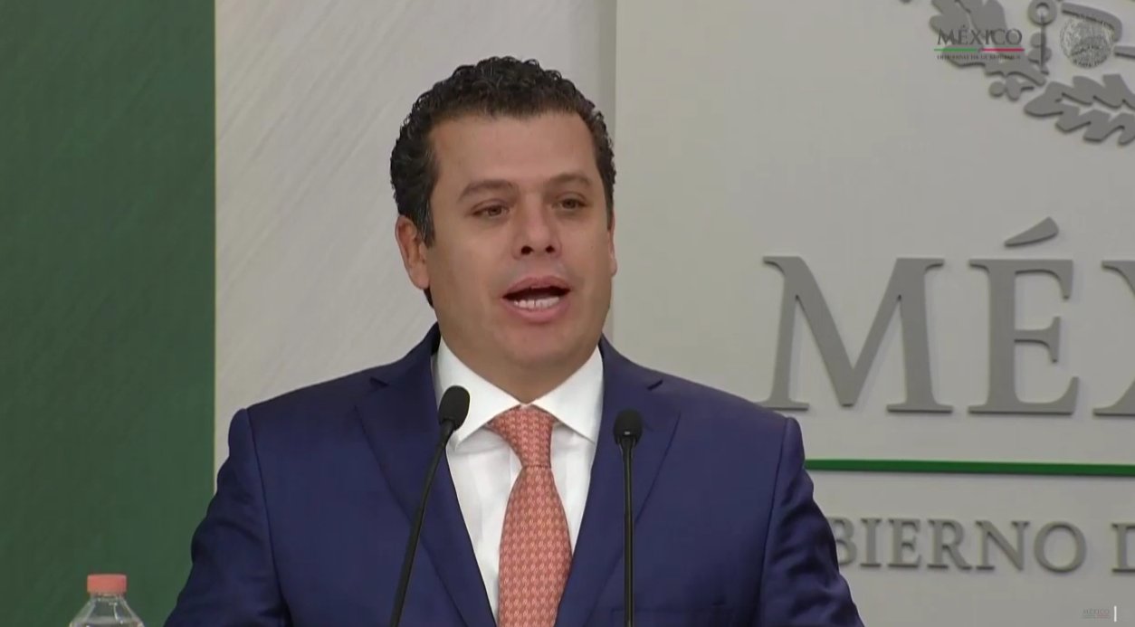 Humberto Castillejos, consejero Jurídico de la Presidencia, dio a conocer que el Presidente pidió al Congreso hacer modificaciones al artículo 32 de l