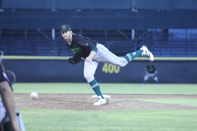Leones mantienen el buen paso en LMB