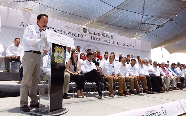 El titular del IMSS, Mikel Arriola, dijo que es falsa la versión de la supuesta privatización de ese instituto.