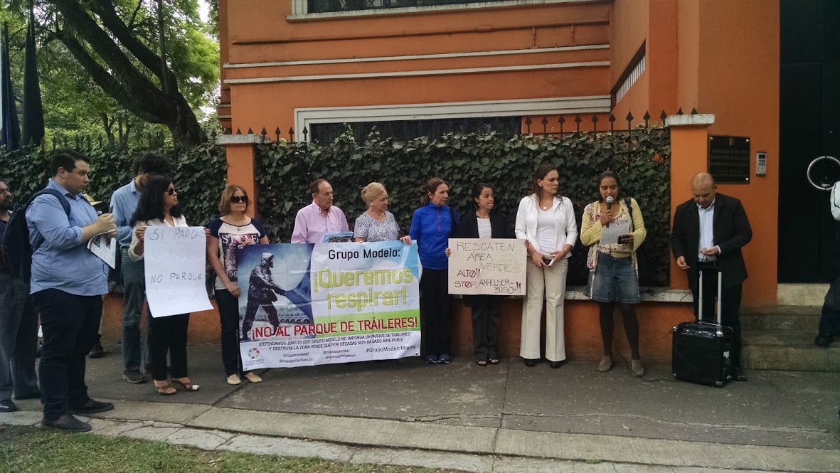 Vecinos de la delegación Miguel Hidalgo pidieron en la embajada de Bélgica interceder para preservar un área verde propiedad de Grupo Modelo, en la co