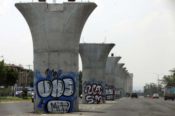 Las columnas en Zapopan se encuentran además sin protección.