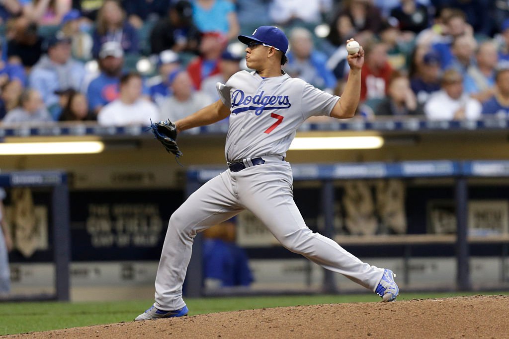 Julio Urías ya ganó en MLB