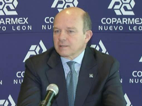 César Montemayor Zambrano en una rueda de prensa de la Coparmex.