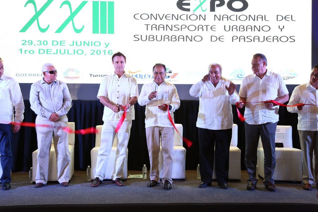 El gobernador de Guerrero dijo que el Acabús ha transportado a más de 300 mil usuarios. 