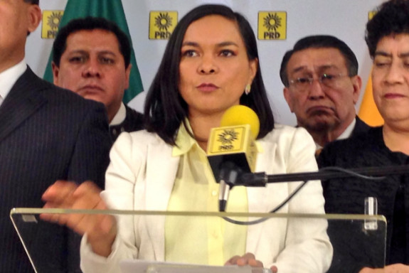 La secretaria general del PRD, Beatriz Mojica, se destapó para contender por la dirigencia del partido con la corriente de Nueva Izquierda. 