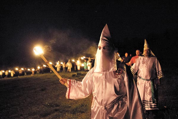 En los años 60, en plena batalla por los derechos civiles de los negros, el KKK contaba con 40 mil miembros.