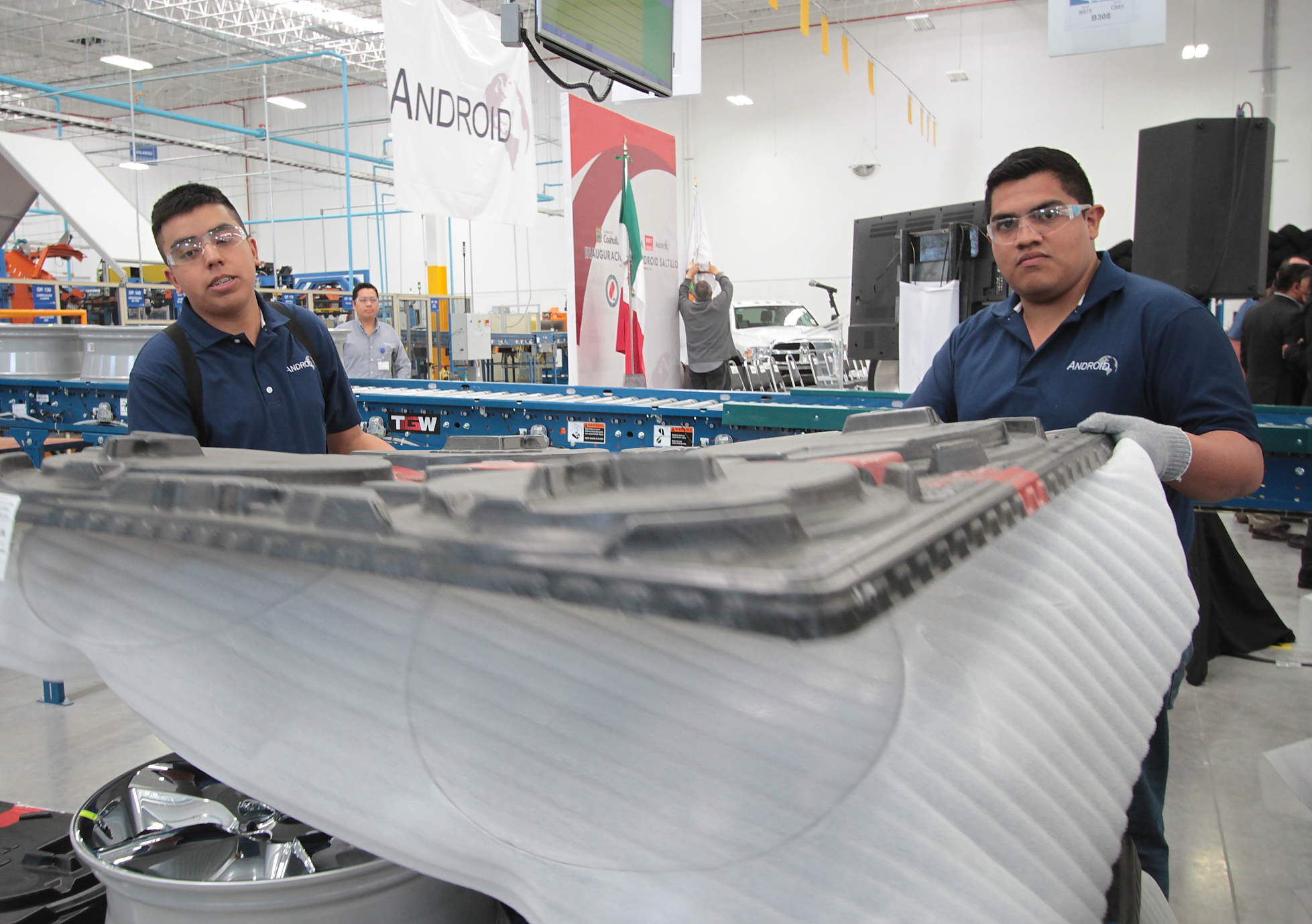 El Gobierno de Coahuila va por la creación de 150 mil empleos en el Estado.