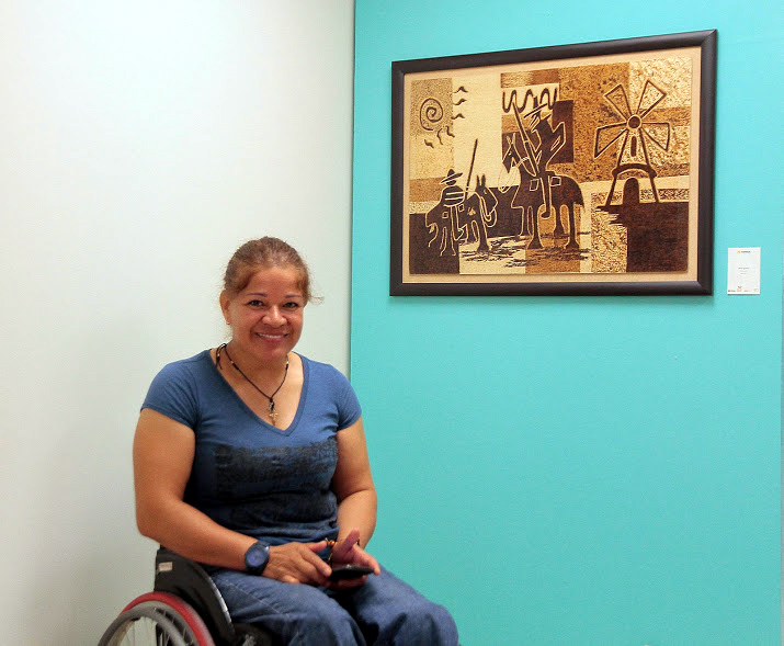 Azucena Saucedo Miranda, además de artista es atleta paralímpica.