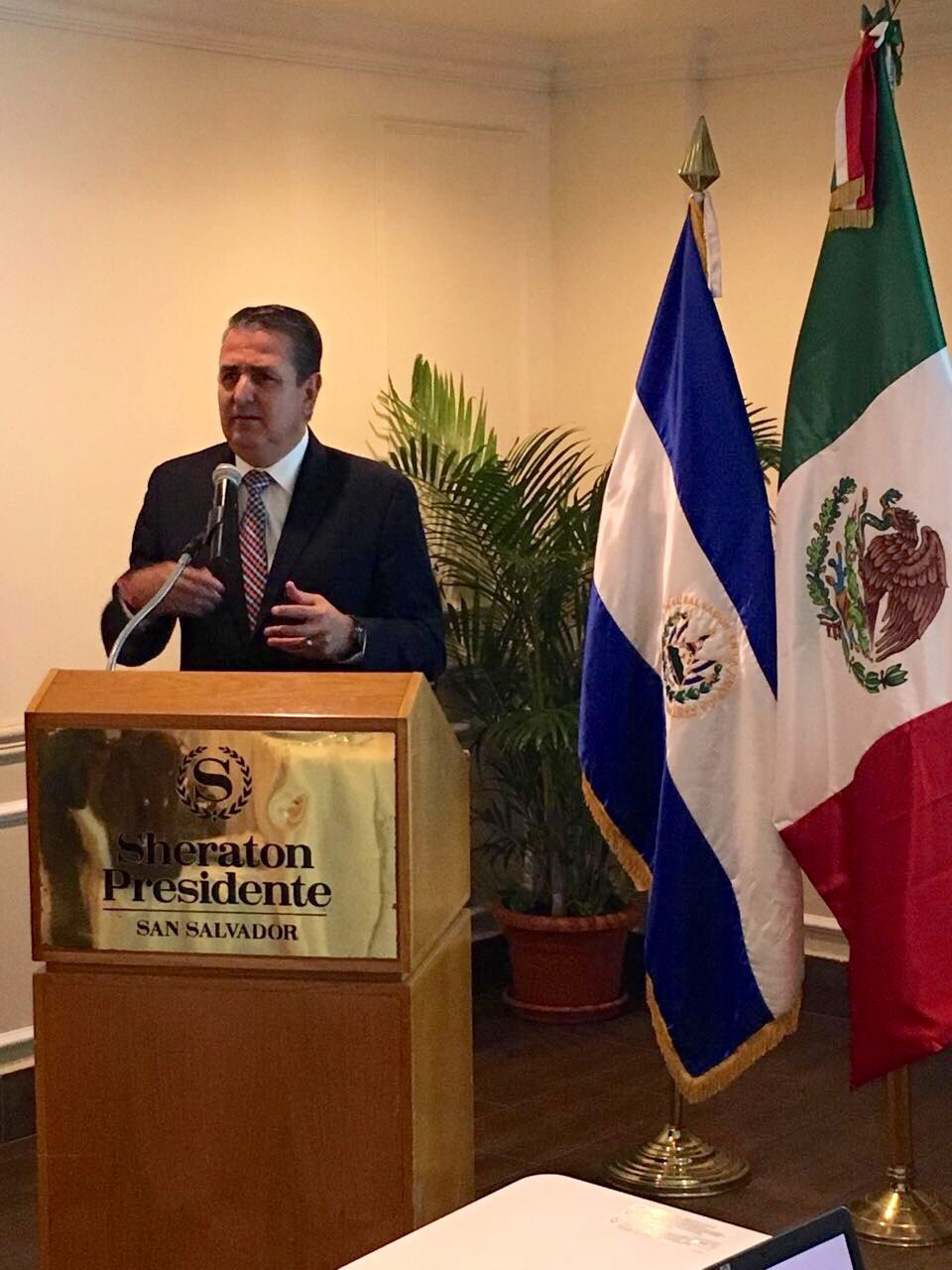 La Secretaría de Desarrollo Económico de Coahuila, inició gira de promoción por El Salvador.