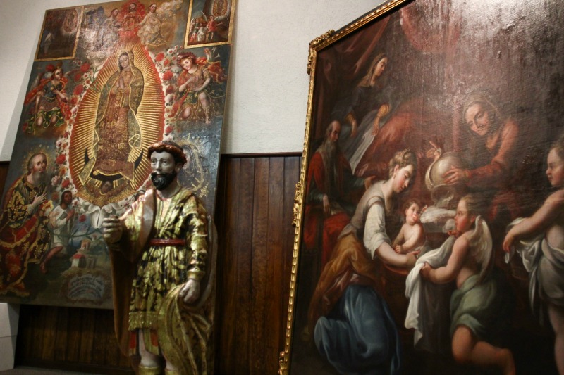 PGR e INAH entregaron 9 obras de arte sacro de los siglos XVlll y XVll que habían sido robada en los estados de Puebla Tlaxcala e Hidalgo.