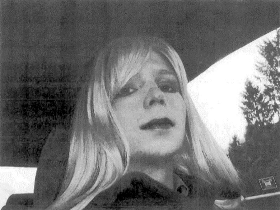 Chelsea Manning es la responsable de la filtración de documentos secretos estadunidenses en 2010 a Wikileaks. 