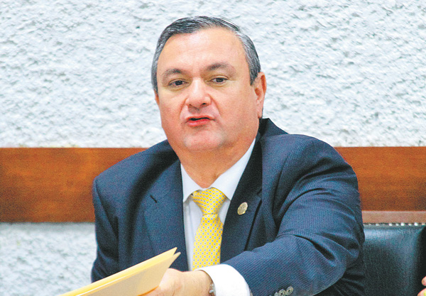 Héctor García García.