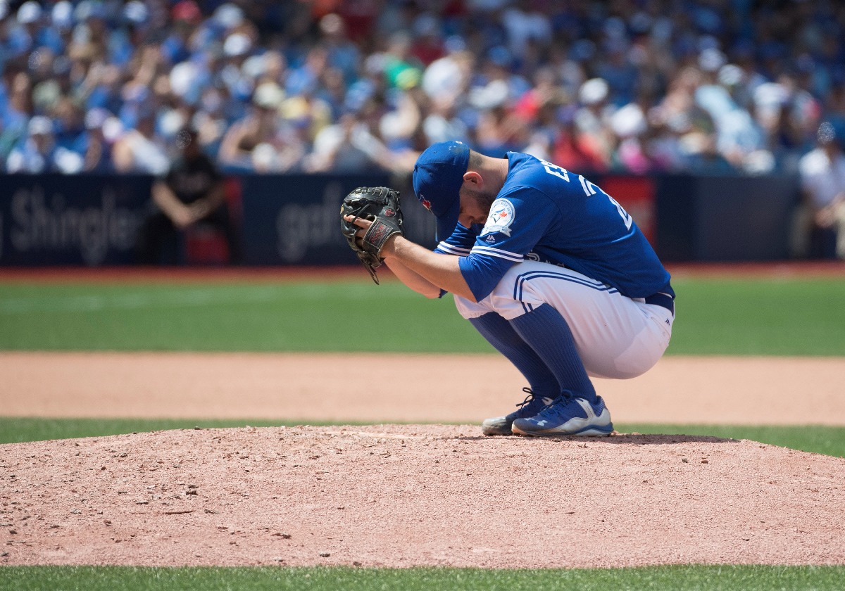 Marco Estrada estará fuera de acción por al menos 15 días