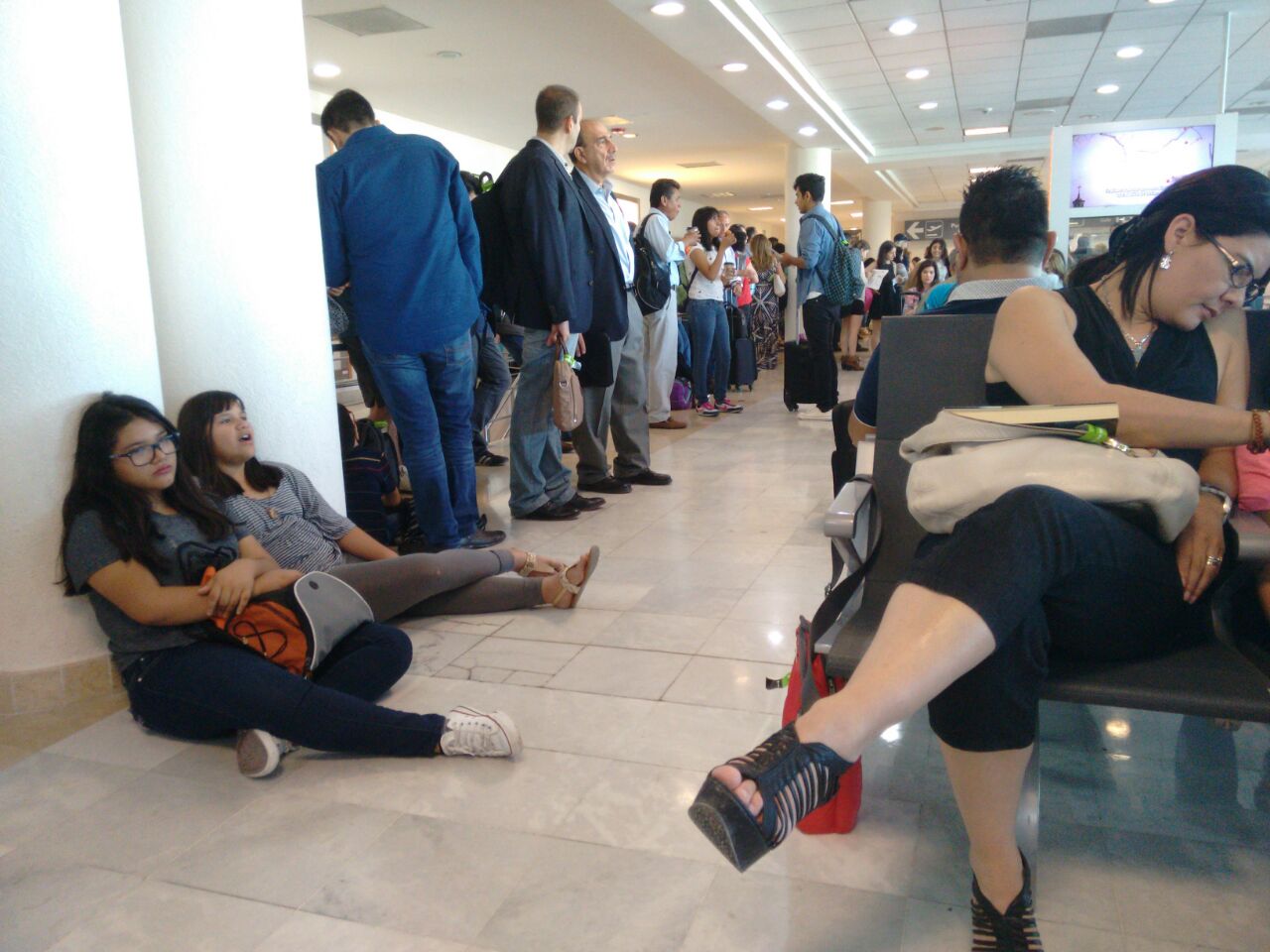 El Aeropuerto "Francisco Sarabia" de Torreón, sufrió retrasos en sus vuelos.