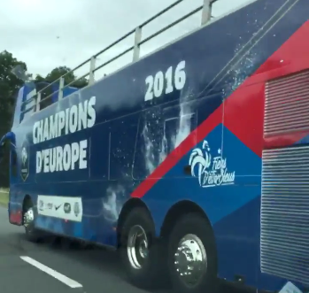 Posible autobús con el que Francia festejará en caso de ganar la Euro