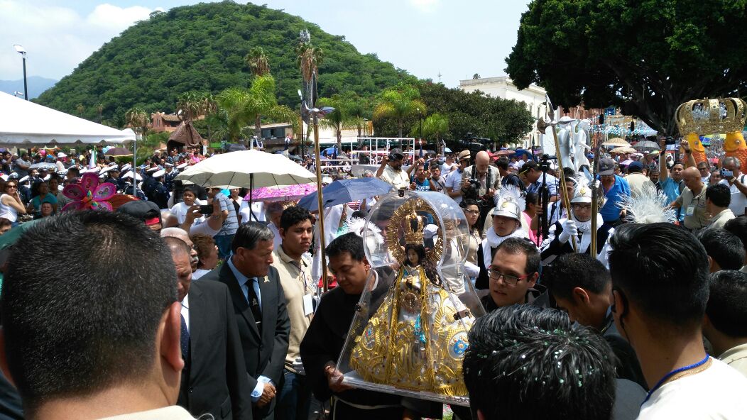 La Generala fue recibida por pobladores de Chapala y 25 grupos de oración.
