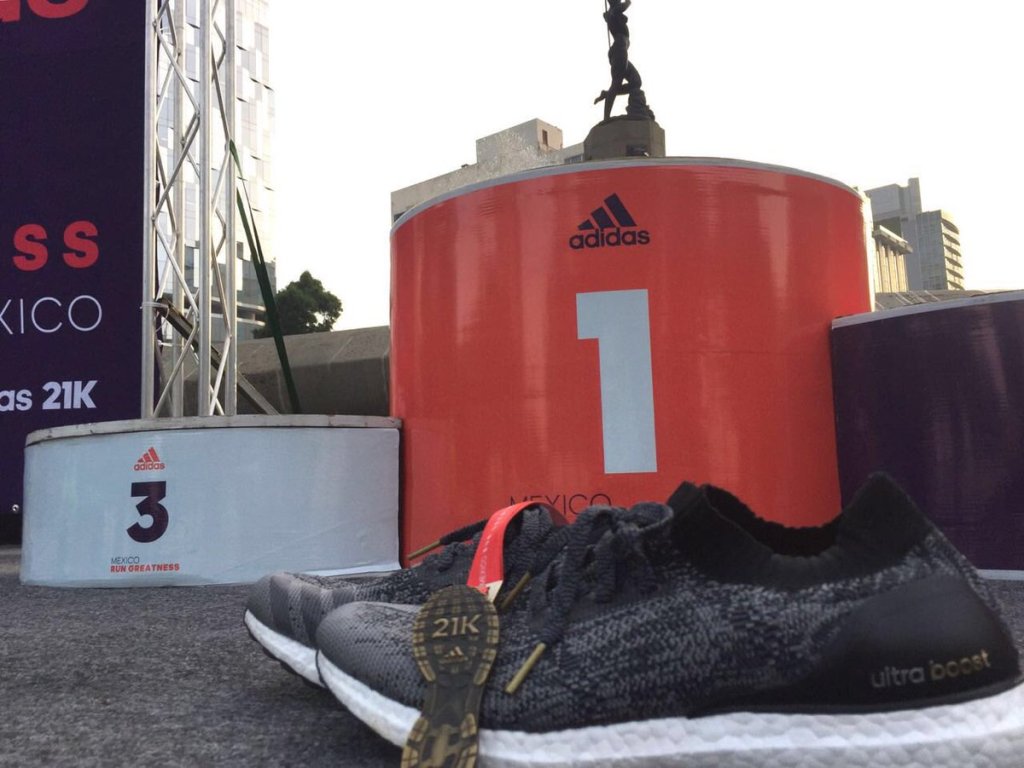 Podium de la carrera 21K de Adidas