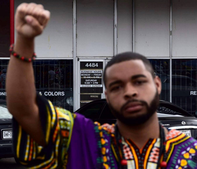 Micah Johnson, de 25 años que carecía de antecedentes policiales, era un reservista del ejército entre noviembre de 2013 y julio de 2014.