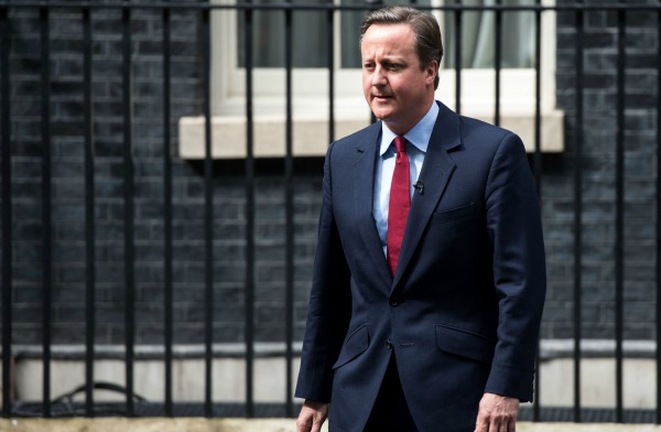 El primer ministro británico, David Cameron, anunció su renuncia y la cede de su cargo a Theresa May. 