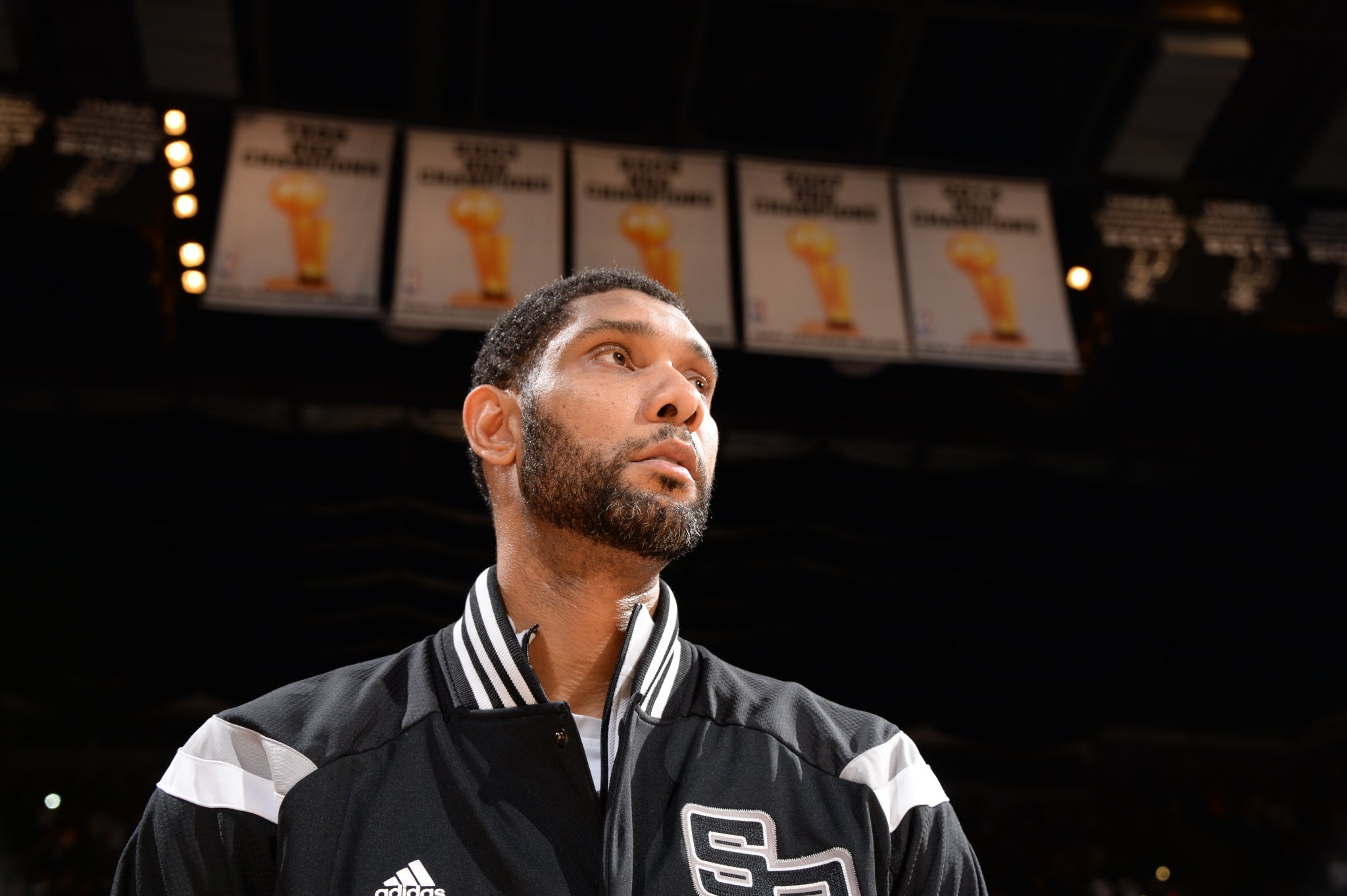 Tim Duncan deja la duela tras 19 campañas 