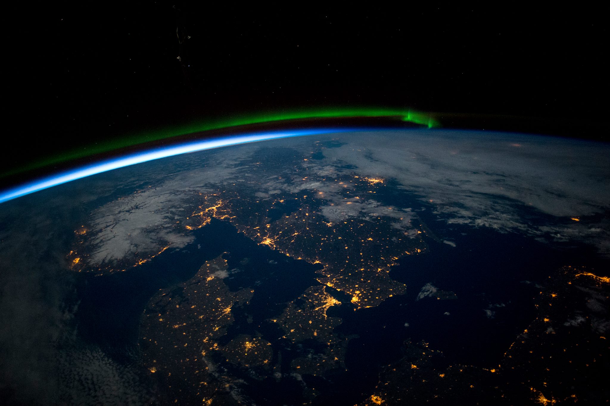 Los astronautas de la Estación Espacial Internacional capturaron esta imagen de la Tierra en diciembre de 2015, la cual fue considerada como una de la