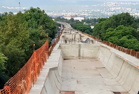 En la última etapa de construcción de la Autopista Urbana Sur se prevé el tendido de concreto y carpeta asfáltica, así como la colocación de parapetos