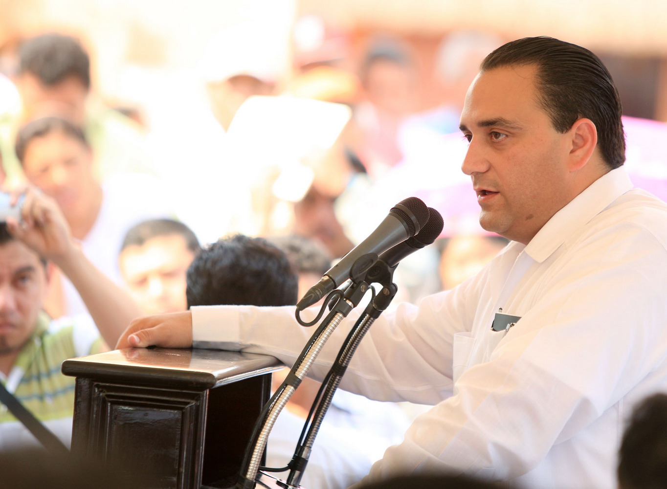 El gobernador Borge minimizó las críticas en redes sociales que presuntos simpatizantes de Carlos Joaquín hacen a su administración.