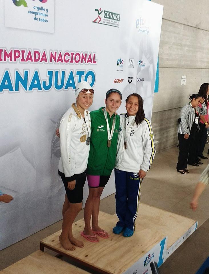 Priscila de la Peña, nadadora lagunera, ganó medalla de oro en estilo mariposa, dentro de la Olimpiada Nacional.