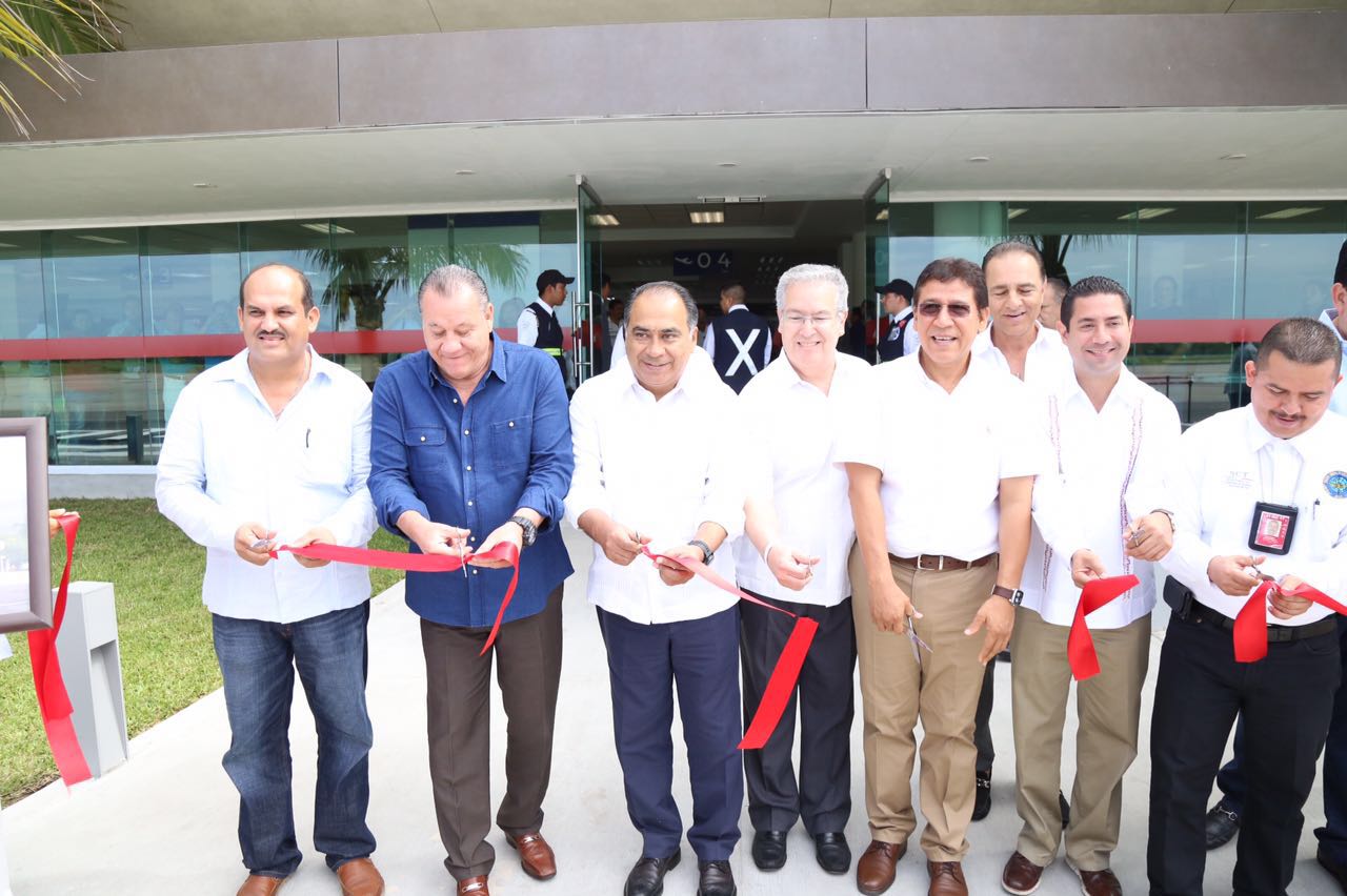 Ampliación del Edificio Terminal del Aeropuerto de Zihuatanejo y Acapulco.