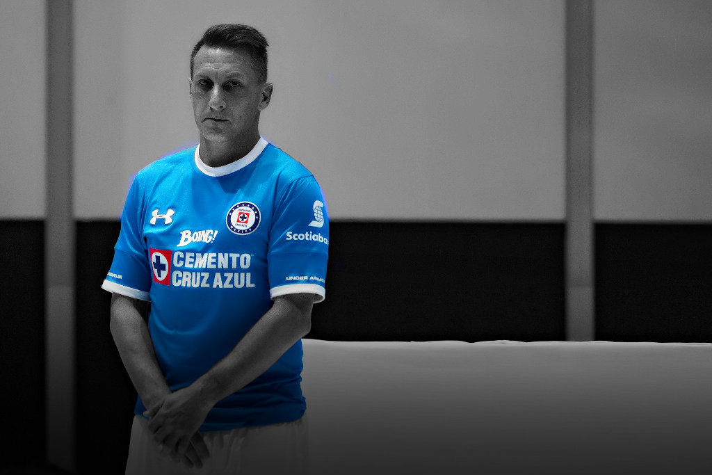 'Chaco' Giménez en la presentación del nuevo uniforme 