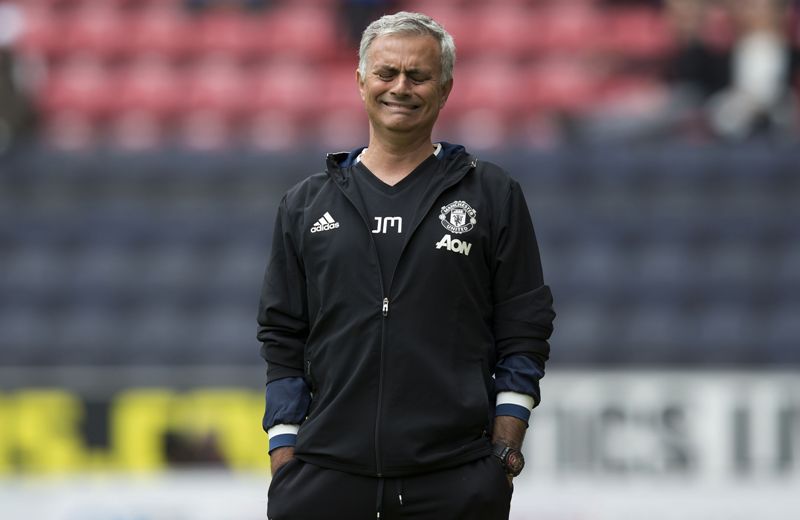 José Mourinho en su debut con los Diablos Rojos 