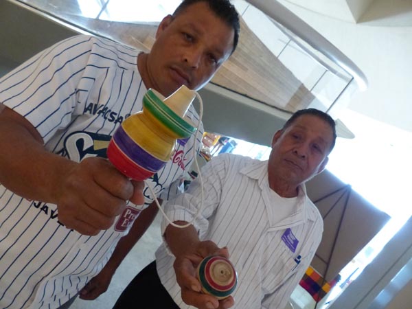 La familia Morales tiene más de 40 años en la fabricación de juguetes.