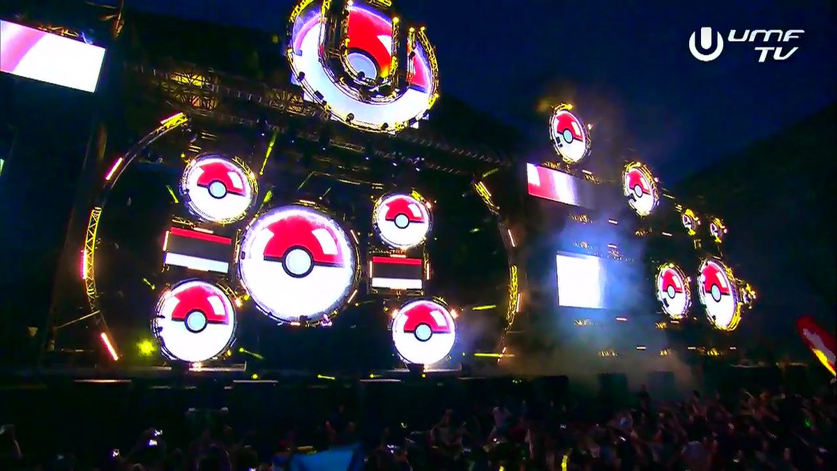 El set de Hardwell cerró con el tema de Pokémon.
