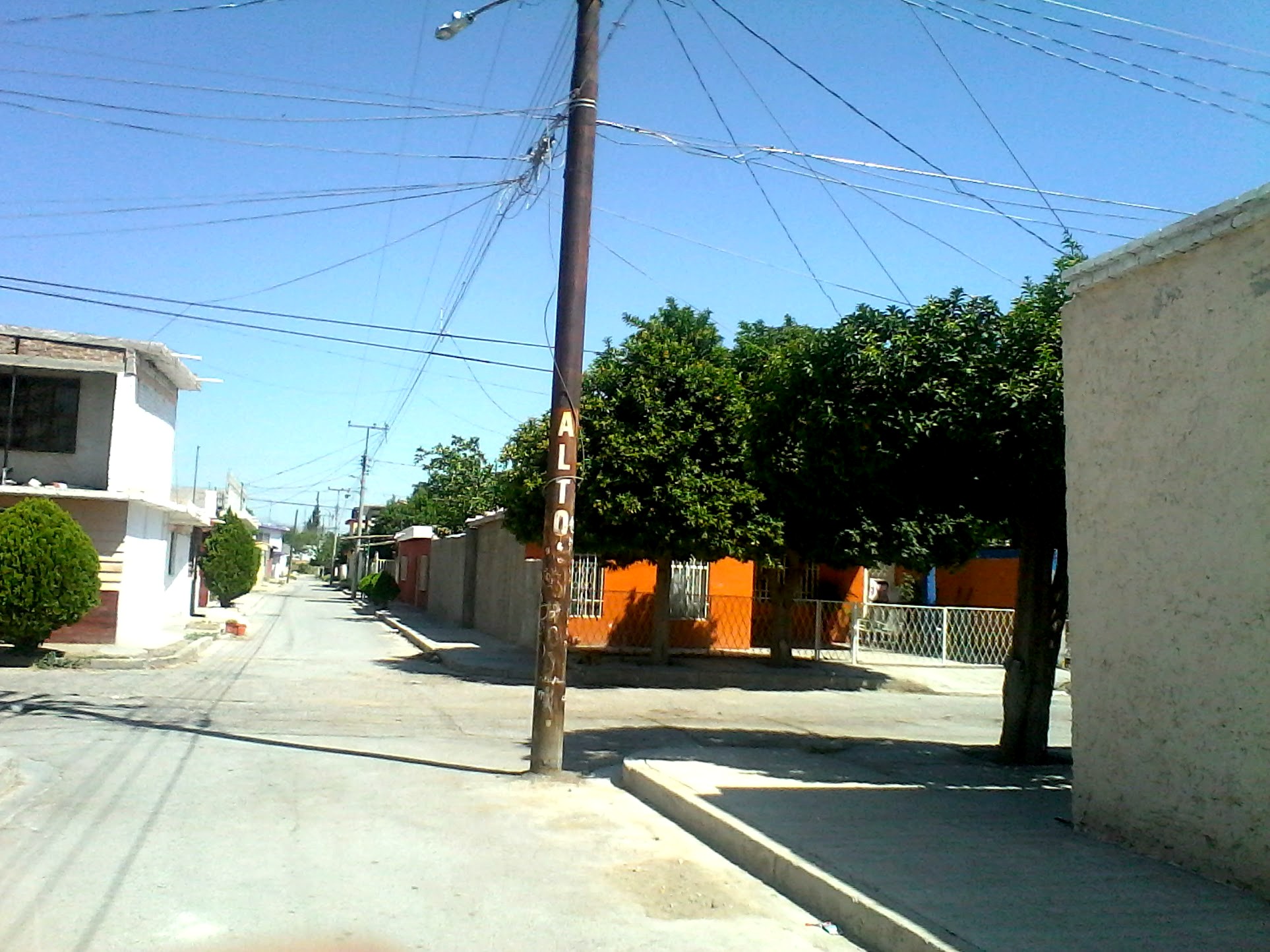 Habitantes de las colonias al oriente de Lerdo, exigen la instalación de señalamientos.