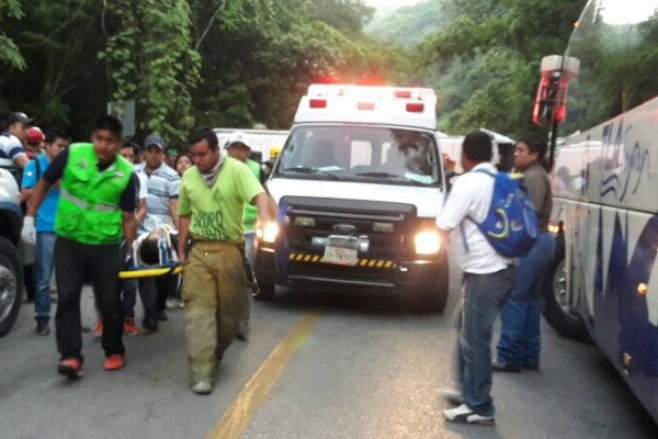 Unas 59 personas resultaron lesionadas en el accidente ocurrido en el tramo carretero San Fernando-Tuxtla Gutiérrez.
