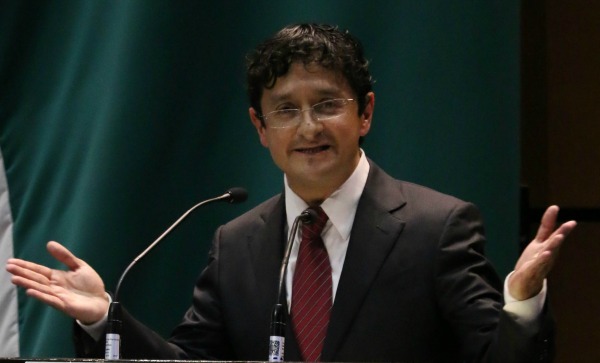 Unas horas antes de la promulgación de las leyes anticorrupción, Virgilio Andrade renunció a su cargo al frente de la Secretaría de la Función Pública